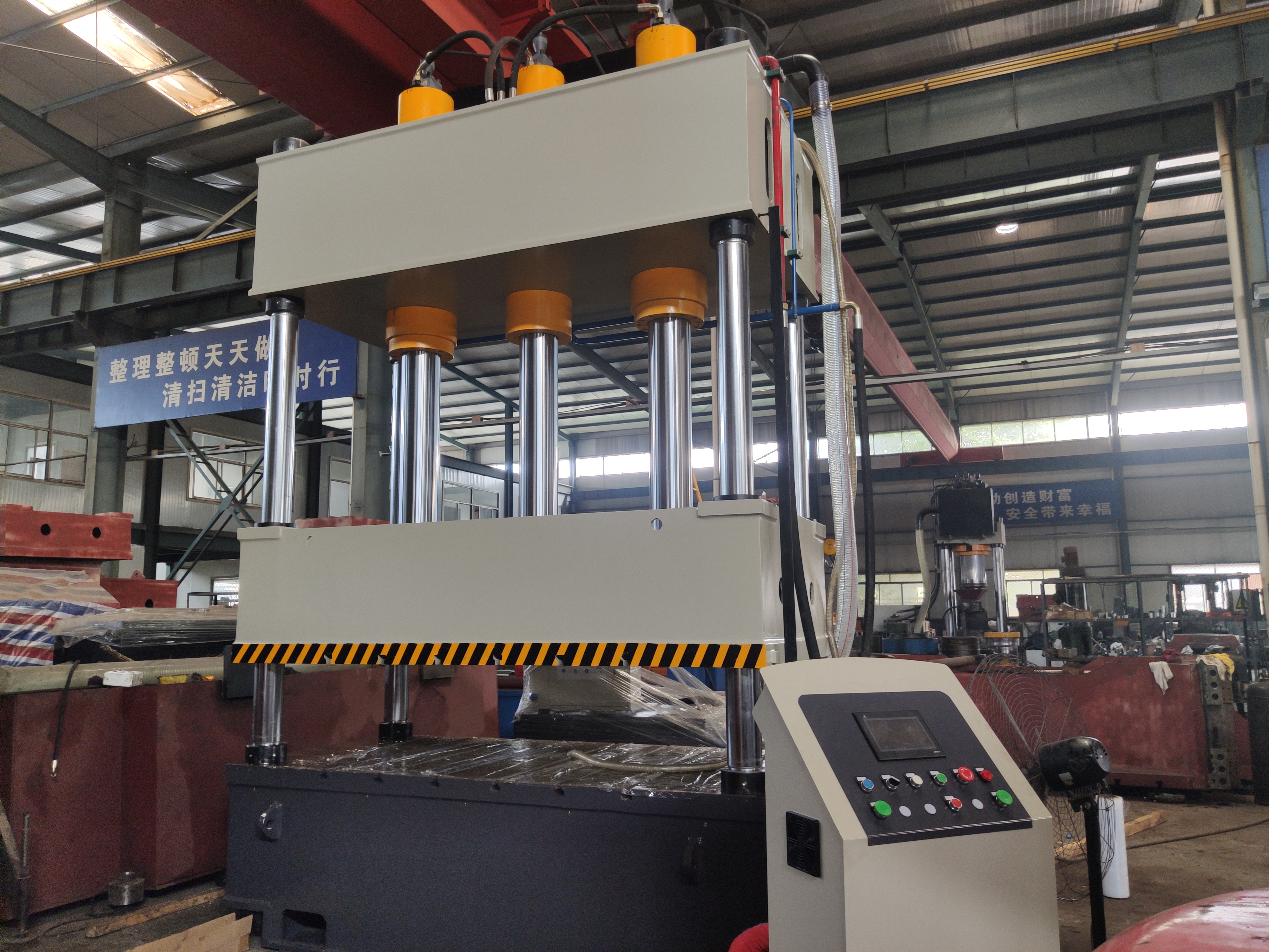 <a href=http://www.tctrip.com.cn/news_article?news_id=156>天津液壓設(shè)備</a>